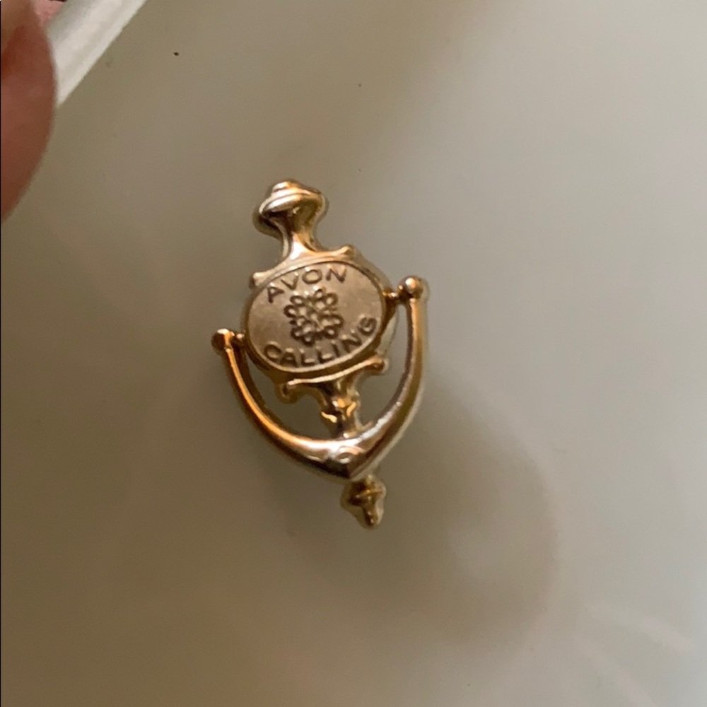 Vintage Avon Calling Door Knick pin